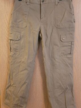 Duluth Trading Co Straight-Leg Cargo Pants in Khaki